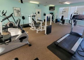 2br/2ba Full Condo w/ Pool & Gym, Sleeps 6